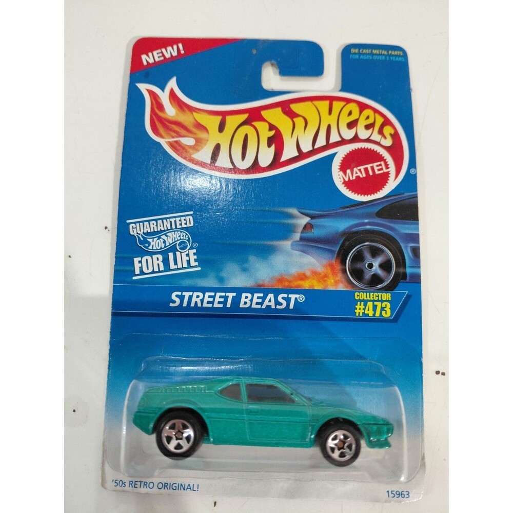 NIP Hot Wheels 1995 Main Line 1:64 Die Cast Street Beast BMW M1 Supercar